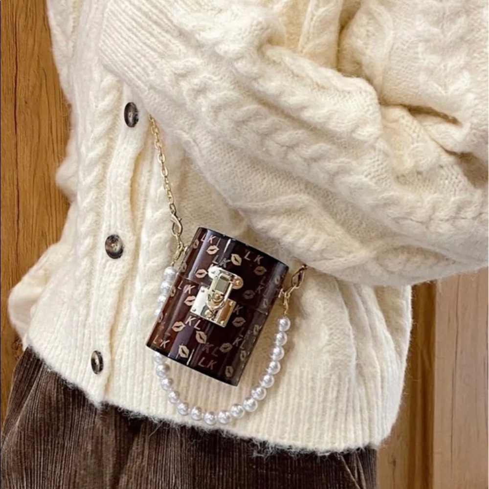 Mini bucket crossbody bag